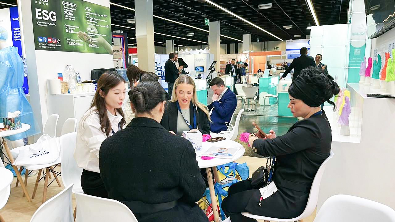 UED在线医疗亮相2025IDS德国科隆国际牙科博览会